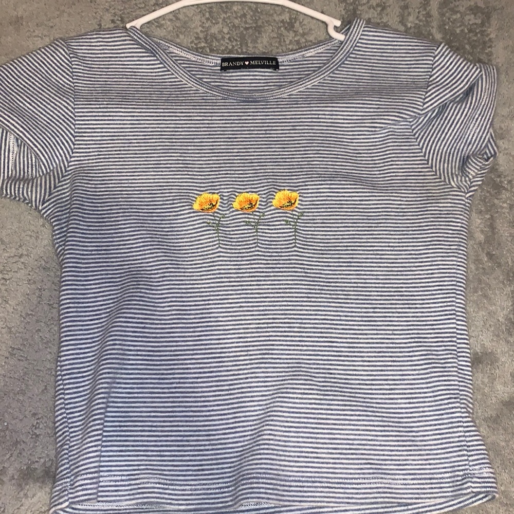 brandy melville poppy shirt